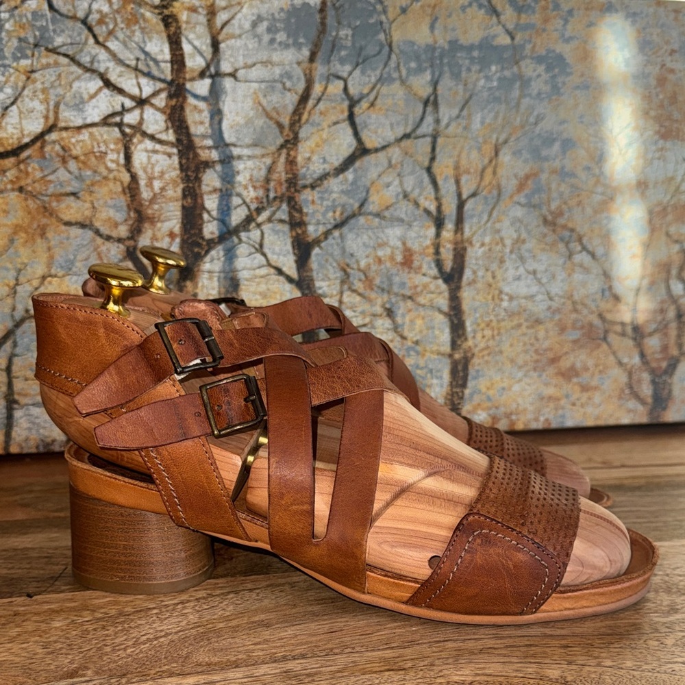 Sundance Casta Tan Leather Strappy Block Heel Sandals size 41 (9-9.5)